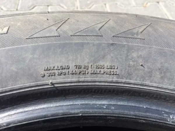 Bridgestone Blizzak lm- 25 4x4 215/ 60r17 96h gumiabroncs / cauciuc - Imaginea 3