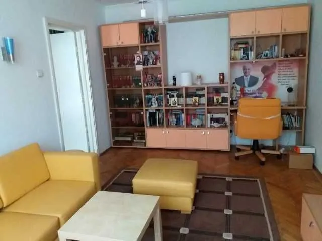 Vand apartament 2 camere, situat in Pitesti, strada Constructorilor, cartier Craiovei - Imaginea 1