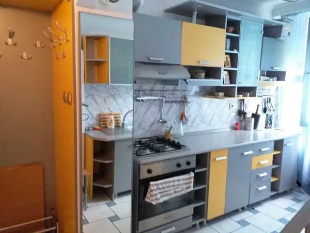 Vand apartament 2 camere, situat in Pitesti, strada Constructorilor, cartier Craiovei - Imaginea 3