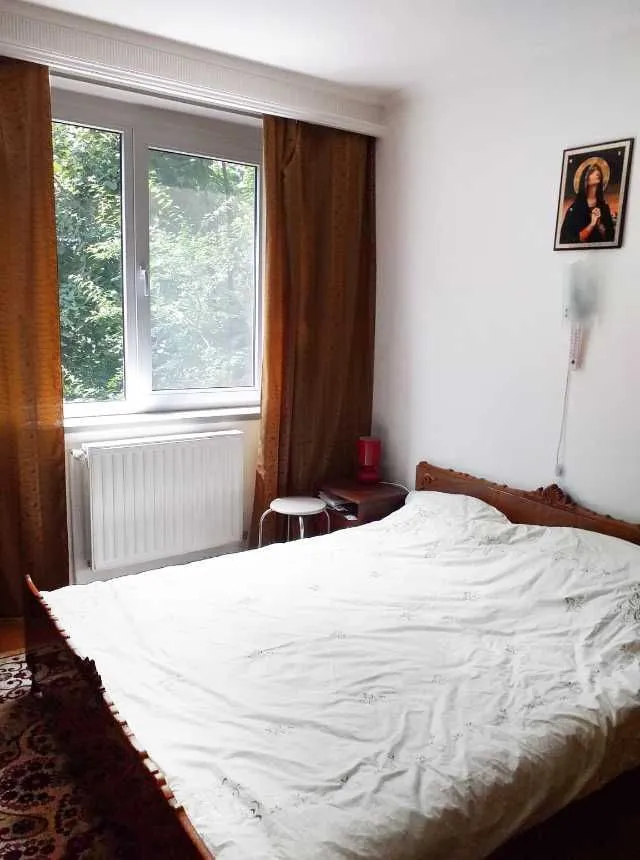 Vand apartament 2 camere, situat in Pitesti, strada Constructorilor, cartier Craiovei - Imaginea 6