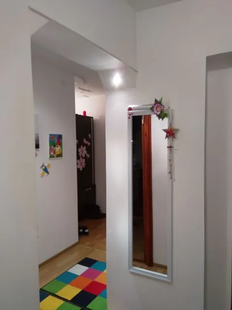 Vand apartament 3 camere - Imaginea 2