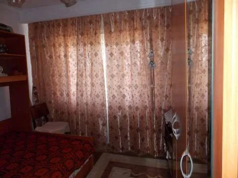 PROPRIETAR VAND APARTAMENT 3 CAMERE MIOVENI - Imaginea 7