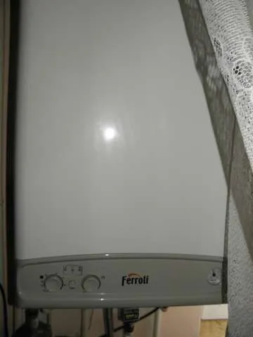 Onesti, de vanzare apartament 2 CAMERE decomandate - Imaginea 3