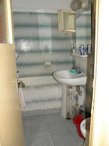 ONESTI, DE VANZARE apartament DECOMANDAT CU 3 CAMERE in bloc nou - Imaginea 7