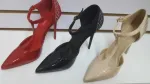 VINDEM IMBRACAMINTE SI INCALTAMINTE NOUA SI  DE BUNA CALITATE - Miniatura 1