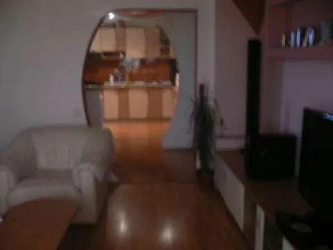 vand apartament 4 camere, 2 bai compet mobilat - Imaginea 2