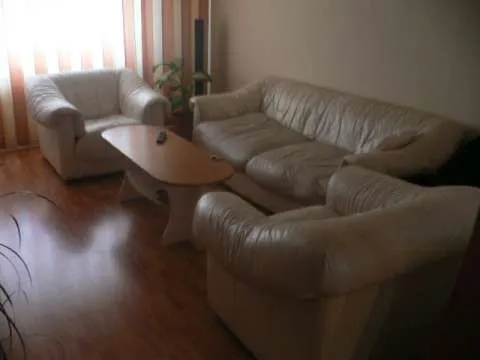 vand apartament 4 camere, 2 bai compet mobilat - Imaginea 4