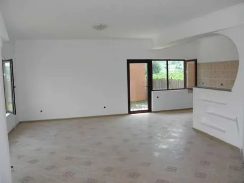De vanzare VILA in Onesti in suprafata de 165 mp - Imaginea 1