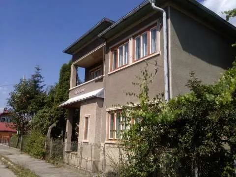 Vand casa cu etaj - Campulung Moldovenesc - Imaginea 3
