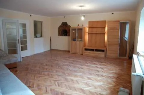 De inchiriat casa, central, singur in curte, - Imaginea 4