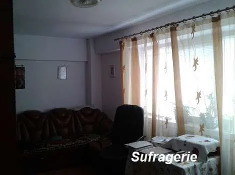 Vand apartament 2 camere ultracentral Focsani, langa Primarie - Imaginea 3
