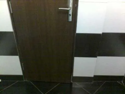 Vand apartament 3 camere, 2 bai - Imaginea 4