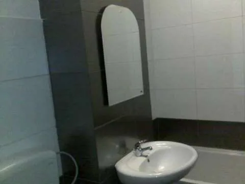 Vand apartament 3 camere, 2 bai - Imaginea 5