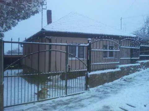 vand casa 3 camere Oradea - Imaginea 2