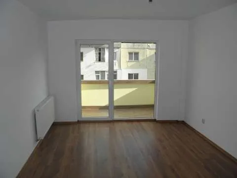 OFERTA! ! ! - Onesti, APARTAMENT decomandat cu 2 CAMERE in bloc nou - Imaginea 5