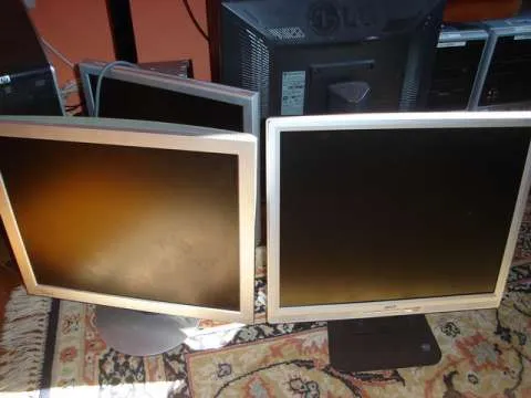 VAND MONITOARE LCD SAMSUNG 22 - Imaginea 1