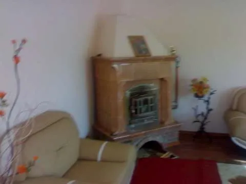 VAND CASA IN RADASENI-FALTICENI-SUCEAVA - Imaginea 7