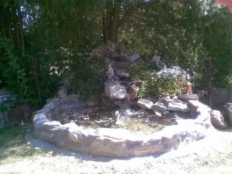 Execut cascade, iazuri de gradina - Imaginea 1
