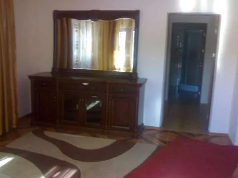 VAND CASA IN RADASENI-FALTICENI-SUCEAVA - Imaginea 8