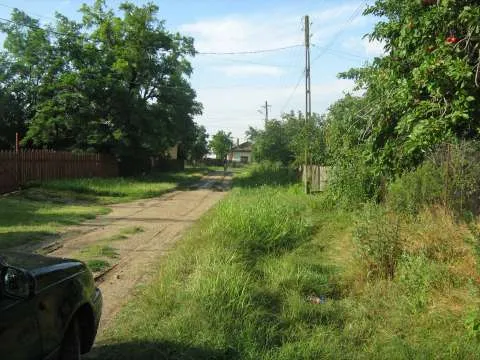vind casa taraneasca recent renovata 1800mp livada pe rod 70km bucuresti - Imaginea 1