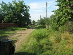 vind casa taraneasca recent renovata 1800mp livada pe rod 70km bucuresti