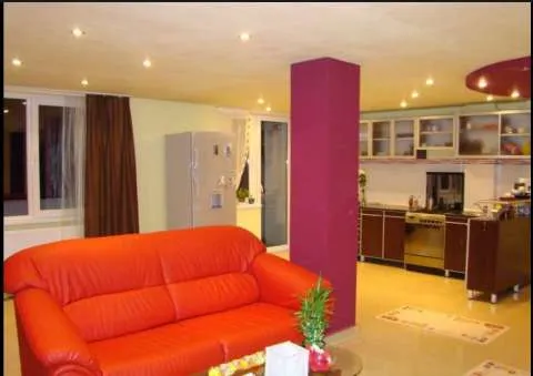 Vand urgent apartament 4 camere complet mobilat si utilat - Imaginea 1