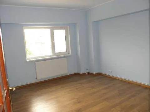 Onesti, de vanzare APARTAMENT 3 CAMERE decomandate zona de sus - bloc nou - Imaginea 7