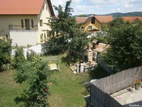 Casa 7 camere cu 2 apartamente - Imaginea 4