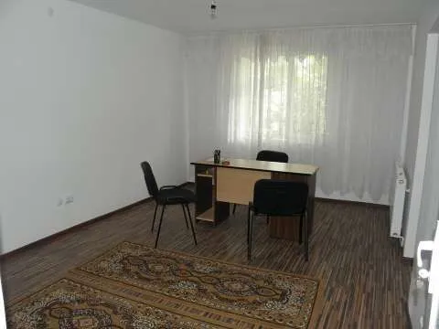 Onesti de vanzare APARTAMENT 2 CAMERE - Imaginea 6