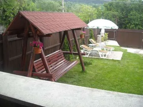 VAND VILA DE VACANTA LA MUNTE, VALEA PRAHOVEI - Imaginea 8