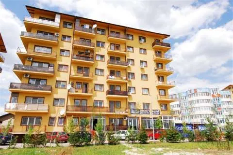 Apartament ieftin 3 camere - Imaginea 1