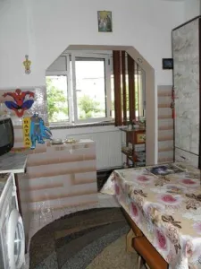 Onesti, de vanzare APARTAMENT 2 CAMERE decomandate