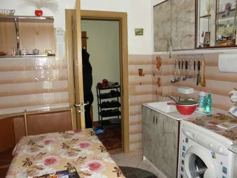 Onesti, de vanzare APARTAMENT 2 CAMERE decomandate - Imaginea 4