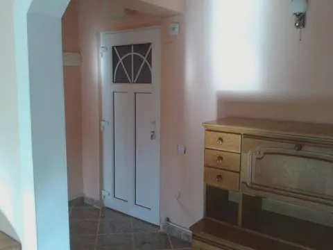 Vand apartament cu 4 camere- Tasnad - Imaginea 4