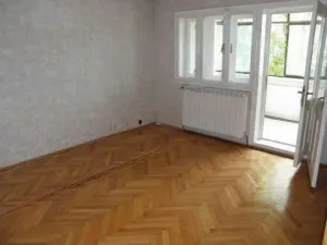 ONESTI, ALEGEREA EXCELENTA! APARTAMENT 3 CAMERE DECOMANDAT in bloc nou