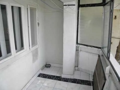 ONESTI, ALEGEREA EXCELENTA! APARTAMENT 3 CAMERE DECOMANDAT in bloc nou - Imaginea 2