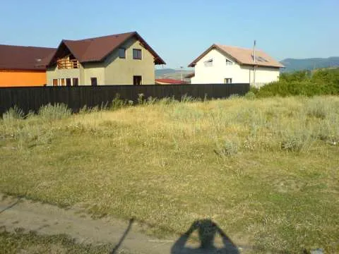 Teren ultracentral 800 mp Tarlungeni (langa Primarie)  - Imaginea 1