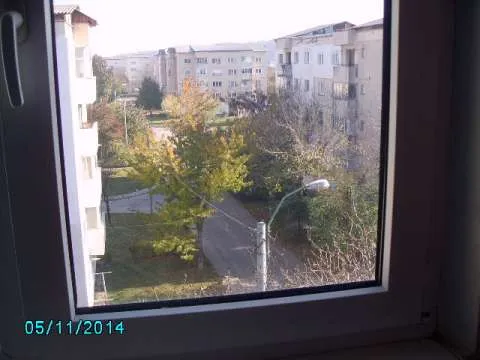vand apartament 3 camere recent renovat in Onesti - Imaginea 3