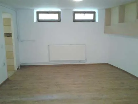 particular inchiriez apartament in vila parter+demisol vila ultracentral - Imaginea 6