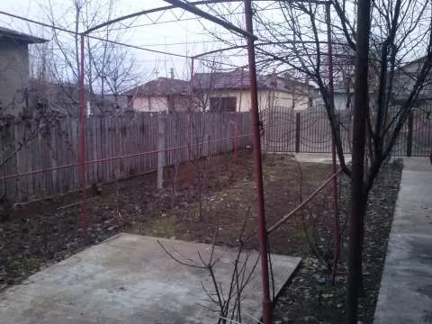 VAND CASA MIZIL, zona centrala, renovata complet ! ! - Imaginea 7