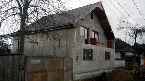 Casa 200 mp in Beius Str. Mihai Viteazul - Imaginea 4