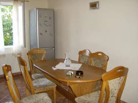 vind apartament cu 2 camere nou - Imaginea 2