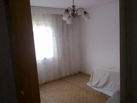 vand apartament 3 camere vulcan, negociabil - Imaginea 1