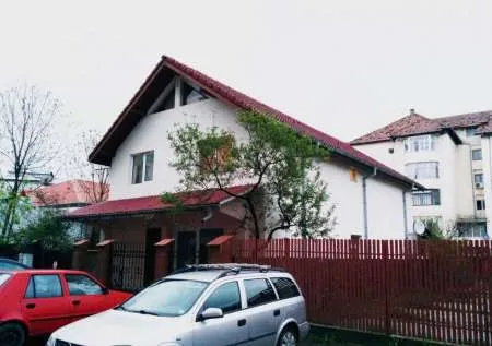 Vand Casa 5 camere, Centru Dragasani - Imaginea 9