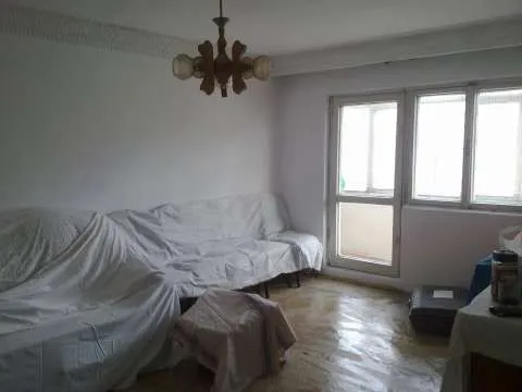 vand apartamentu 3 camere vulcan - Imaginea 1