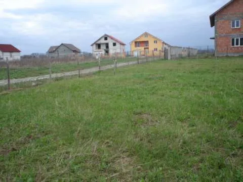 teren intravilan  ,pentru constructii - Imaginea 1