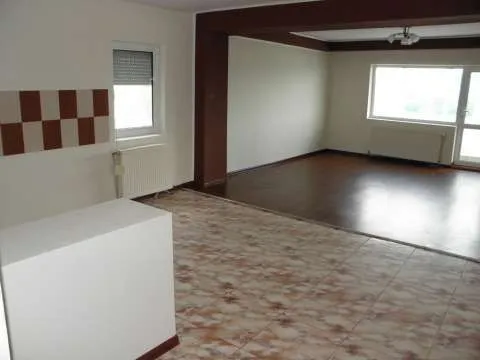 OFERTA! Apartament DECOMANDAT cu 3 CAMERE in bloc nou - Imaginea 3