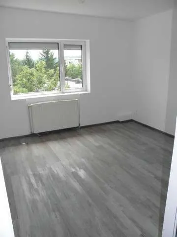 OFERTA! Apartament DECOMANDAT cu 3 CAMERE in bloc nou - Imaginea 4