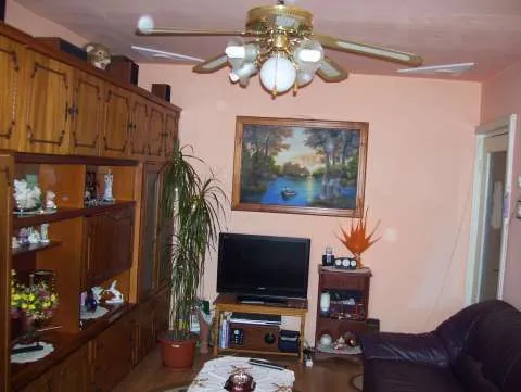 Proprietar, vand apartament 3 camere; ultracentral; decomandat Campina - Imaginea 2
