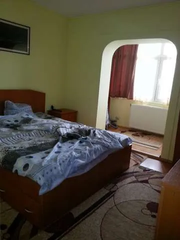 SUPER PRET! Vanzare apartament cu 3 camere zona de Sus - Imaginea 2